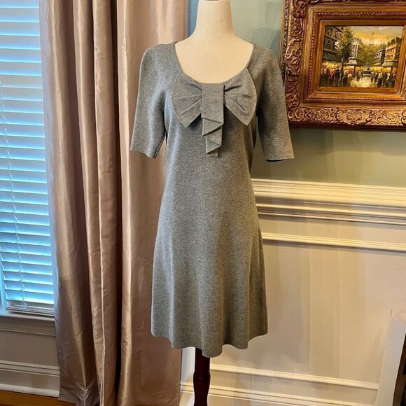 NWOT Boden Bow Front Knit Scoop Neck Short Sleeve Sweater Dress Gray US Size 6 - Picture 2 of 4